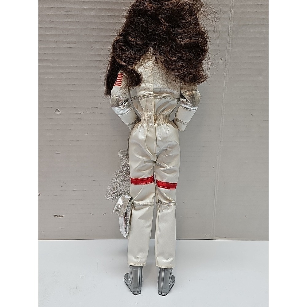 VINTAGE 1994 AFRICAN AMERICAN ASTRONAUT BARBIE - IN BOX - CAREER COLLECTION - Picture 7 of 7
